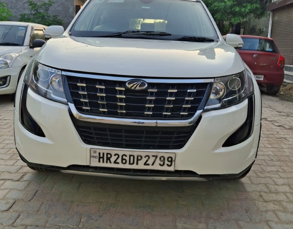 2018 Mahindra XUV-500 W7 
