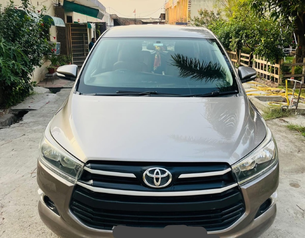 2017 Toyota Innova Hycross g 